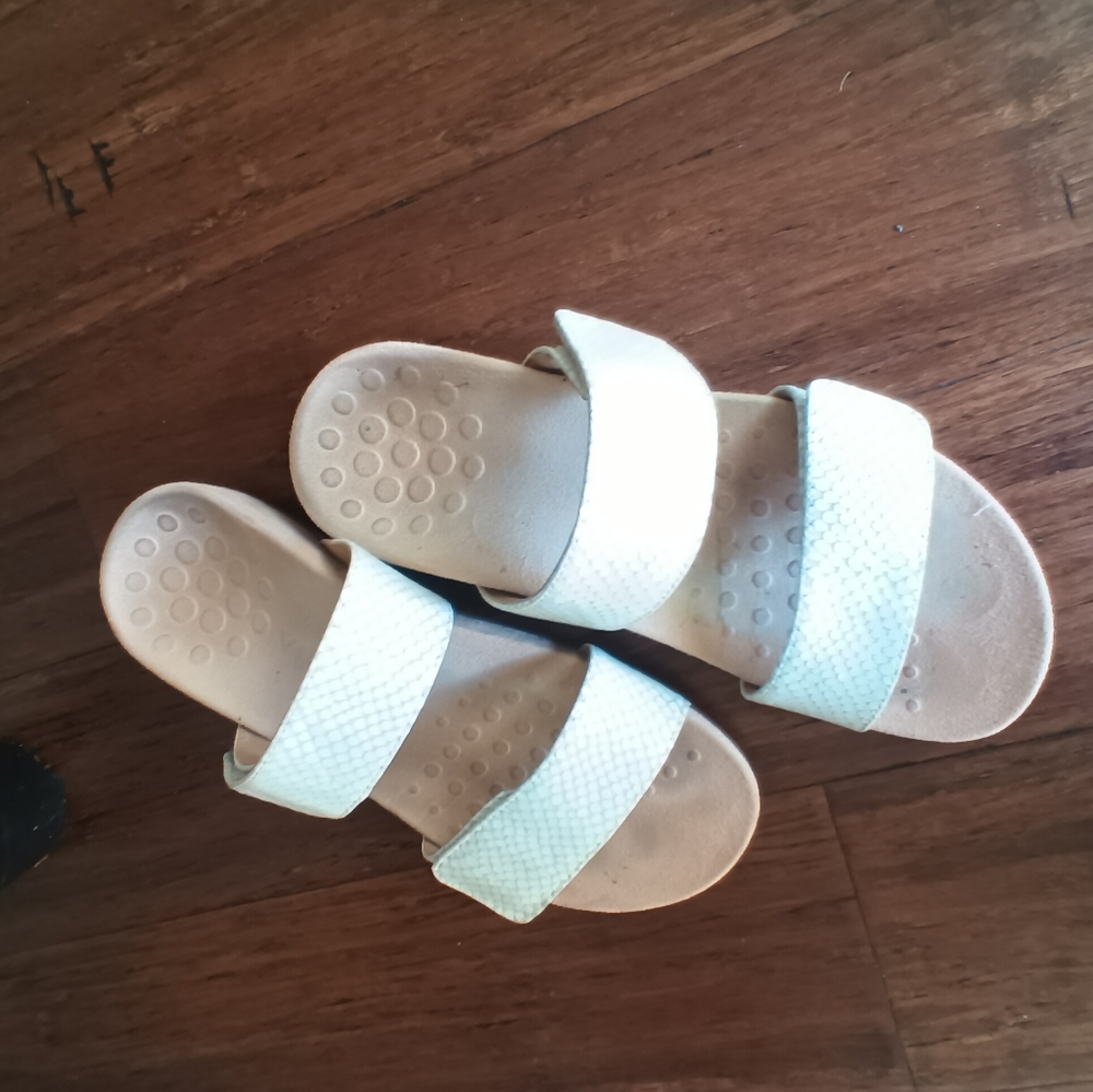 Vionic 7.5 M White Rest Randi Slide